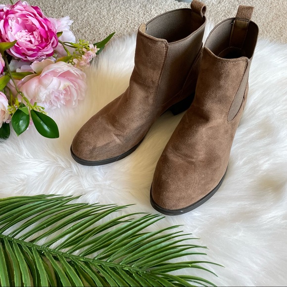 Slip On Brown Boots - Picture 3 of 9